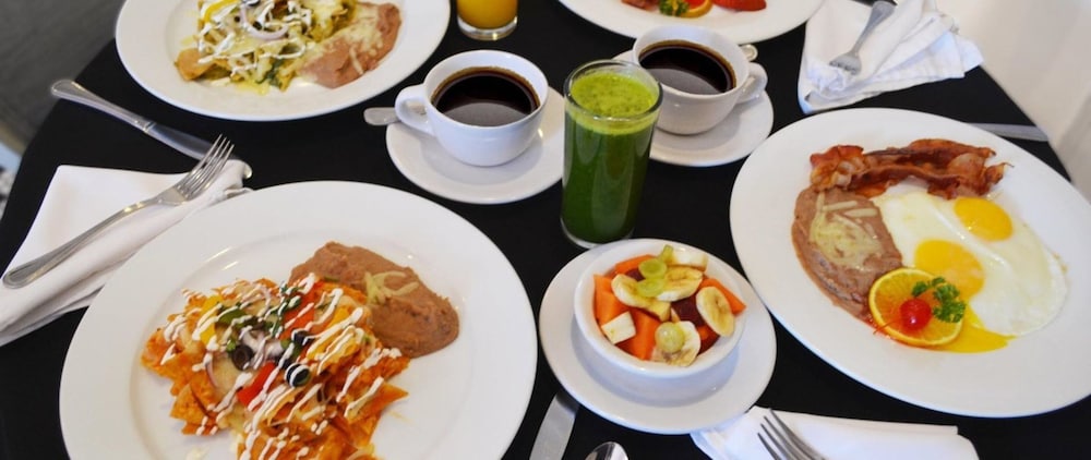 Americas Best Value Inn - Posada El Rey Sol 13/28