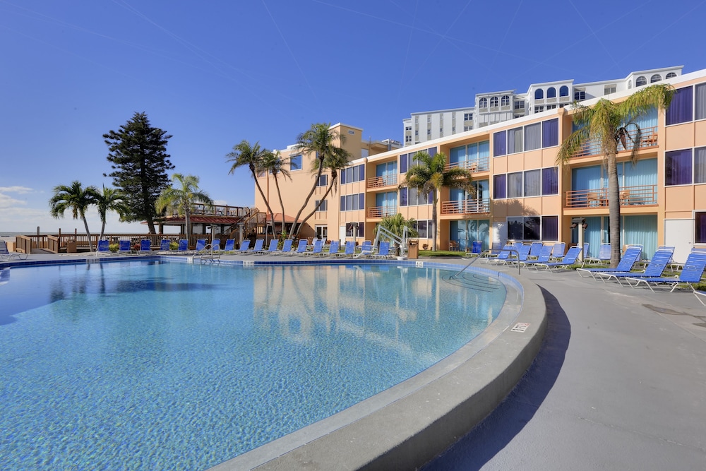 Dolphin Beach Resort 27/61
