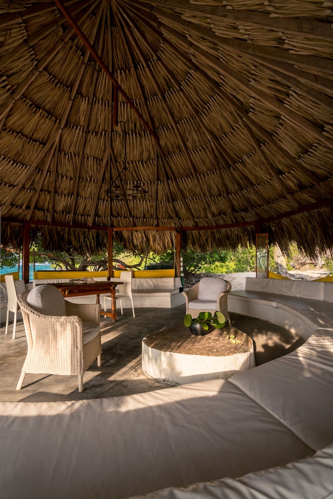 Hotel Coralina Island 40/50