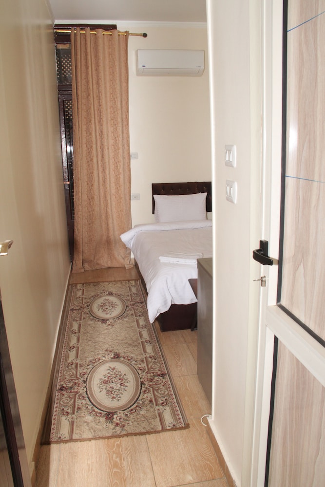New Panorama Hotel 32/50