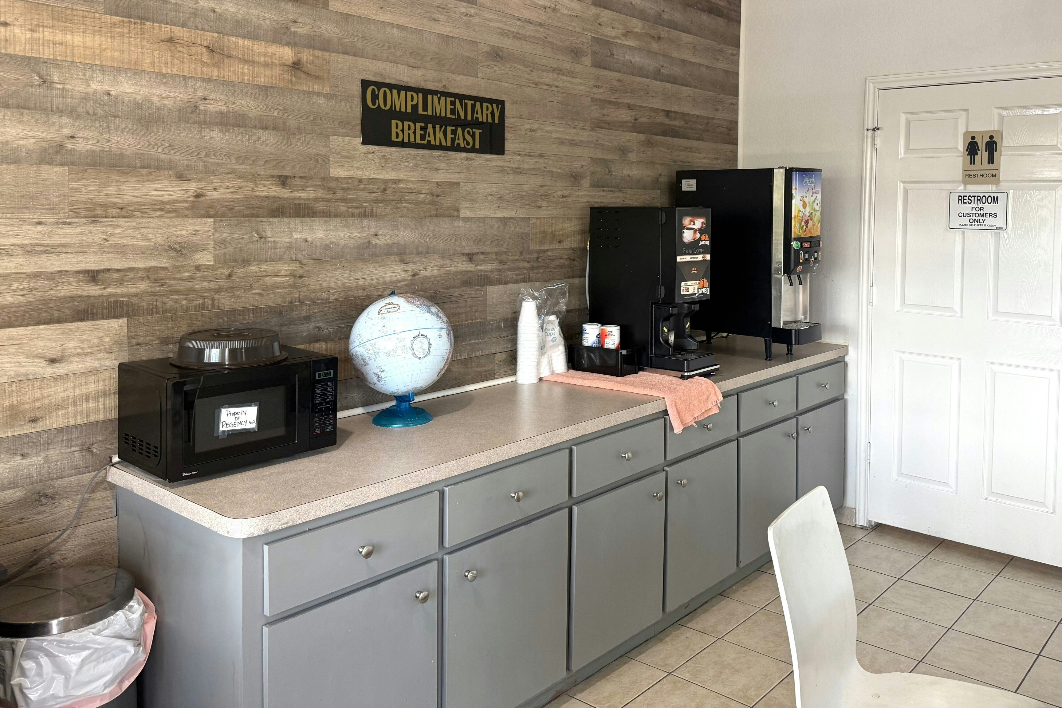 Hotel O Regency Suites Houston - IAH Beltway 8 8/37