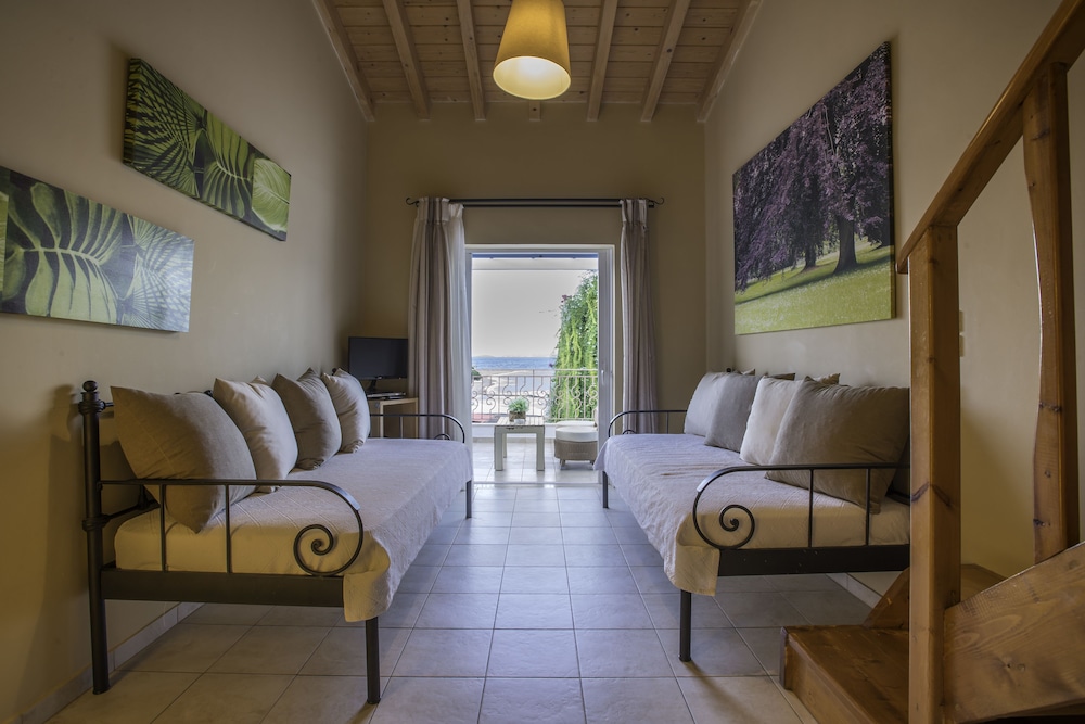 Oasis Beach Hotel Spa 20/76