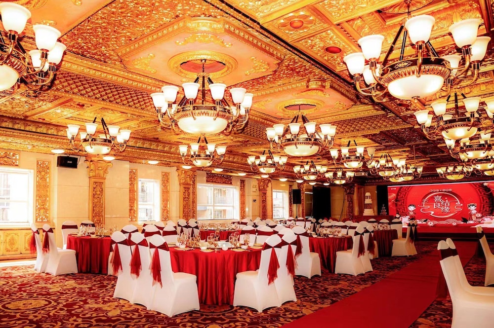 Nan Yang Royal Hotel 37/47