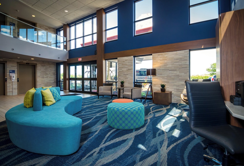 Holiday Inn & Suites Syracuse Airport - Liverpool 54/76