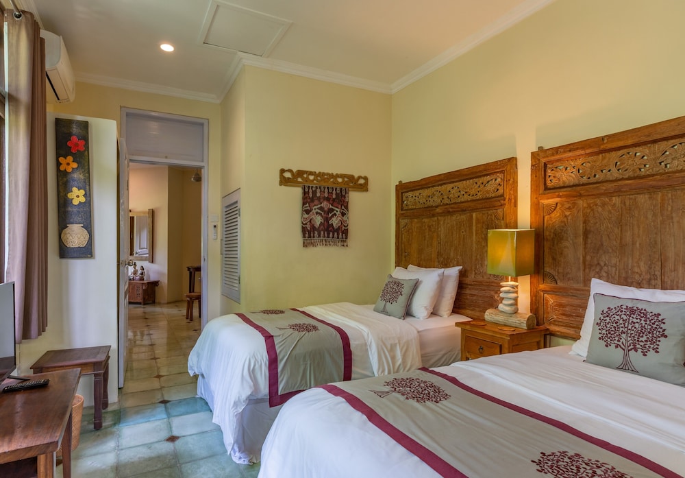 5 BEDROOMS, VILLA, PRIVATE POOL