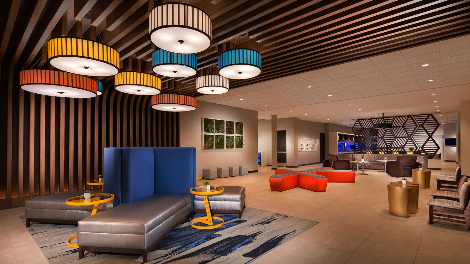 Glo Best Western Nashville 24/43