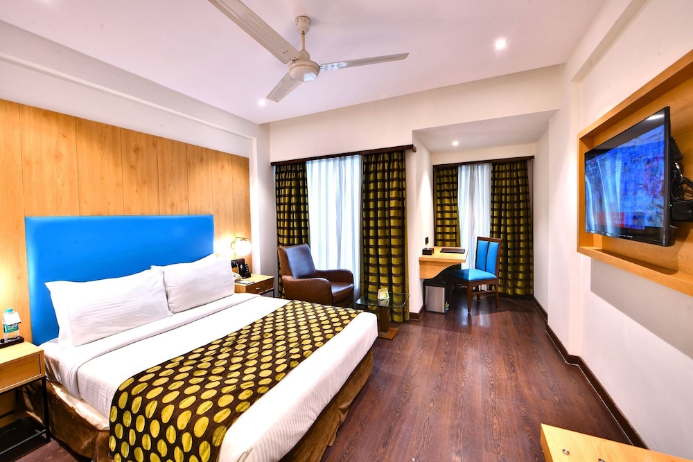 The Fern Residency Subhash Bridge Ahmedabad 22/65
