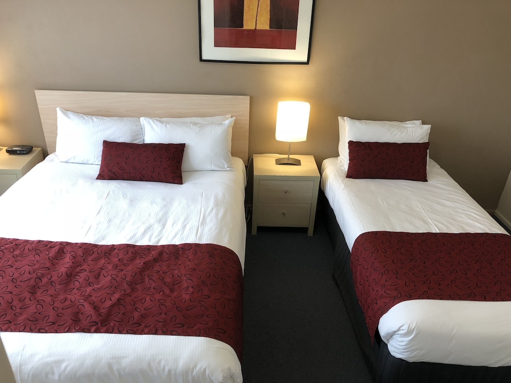 Best Western Ipswich 13/35