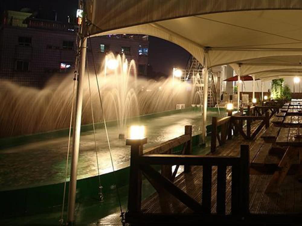 Asia Tourist Hotel 37/41