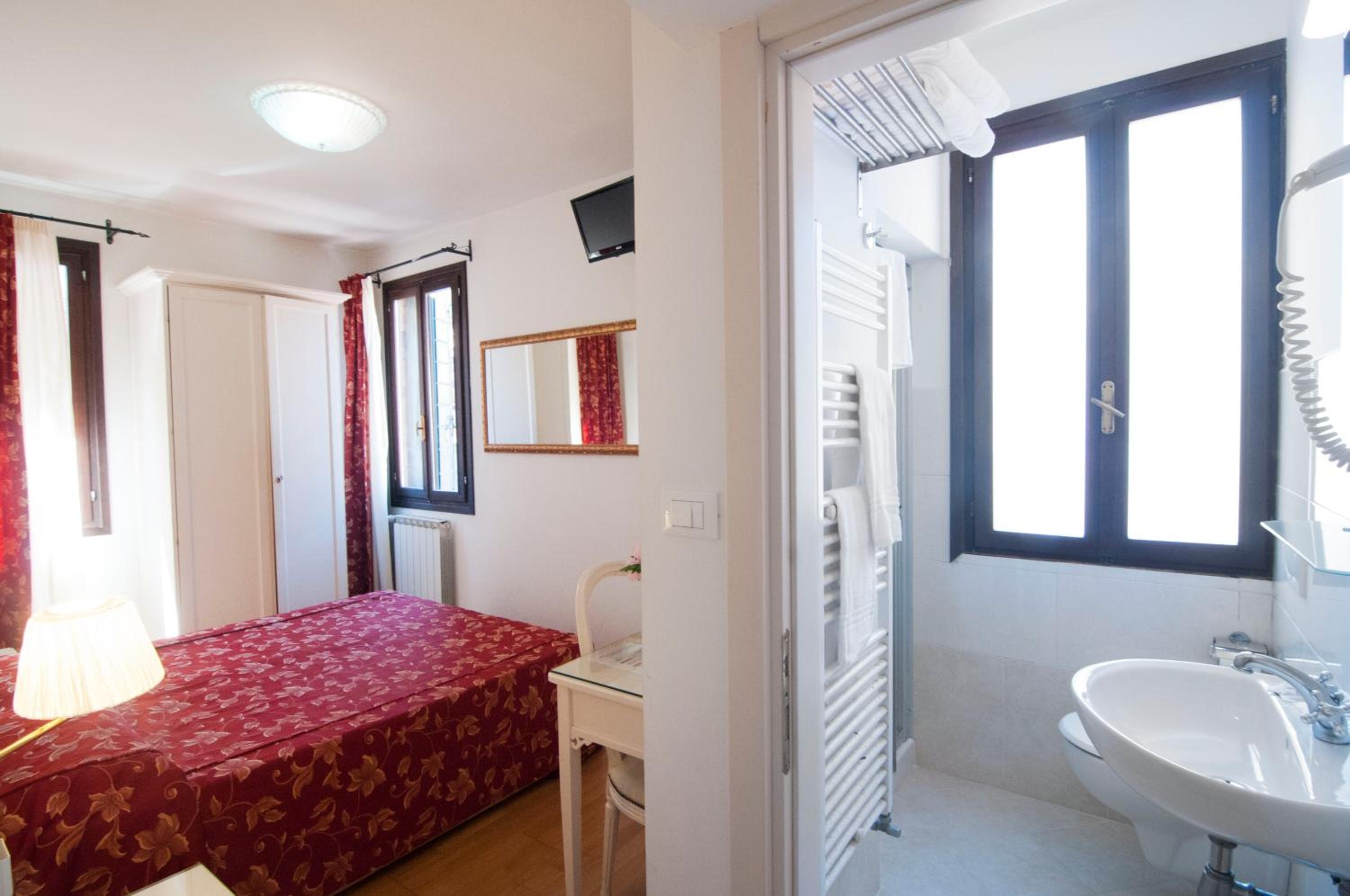 Hotel Ai Tolentini 51/55