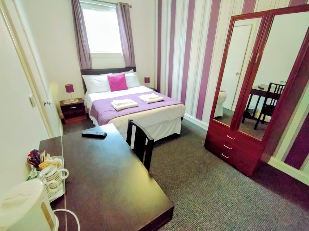 Oyo Gin House Hotel 18/50