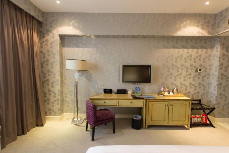Hiyet Oriental Hotel Zhongshan 43/47
