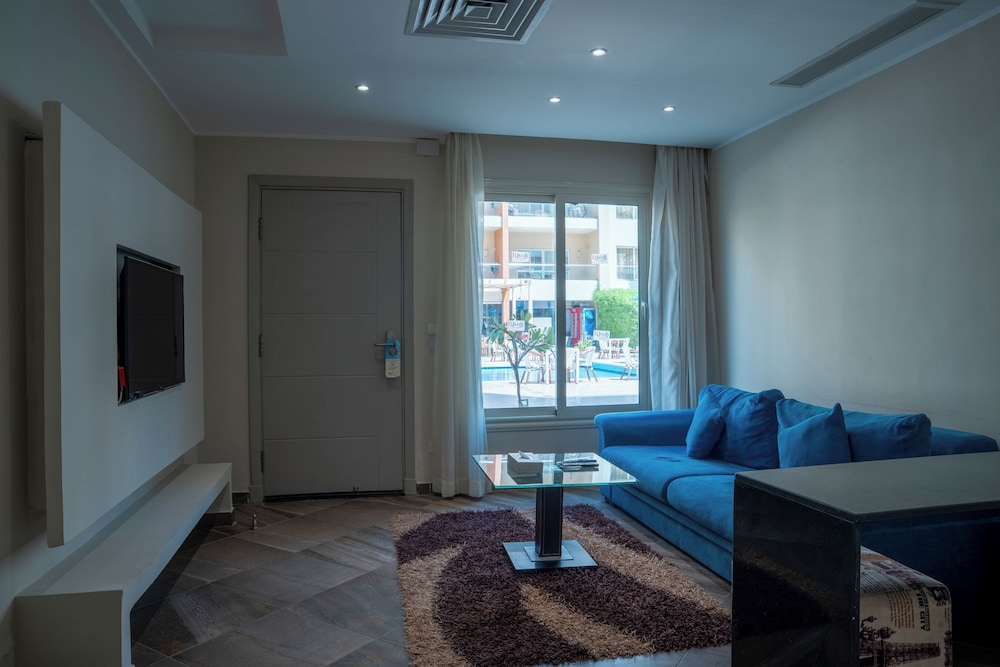 Rivoli Suites 31/48