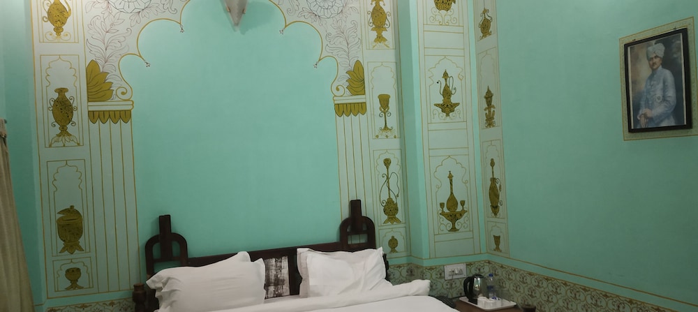 Krishna Prakash Heritage Haveli 7/42