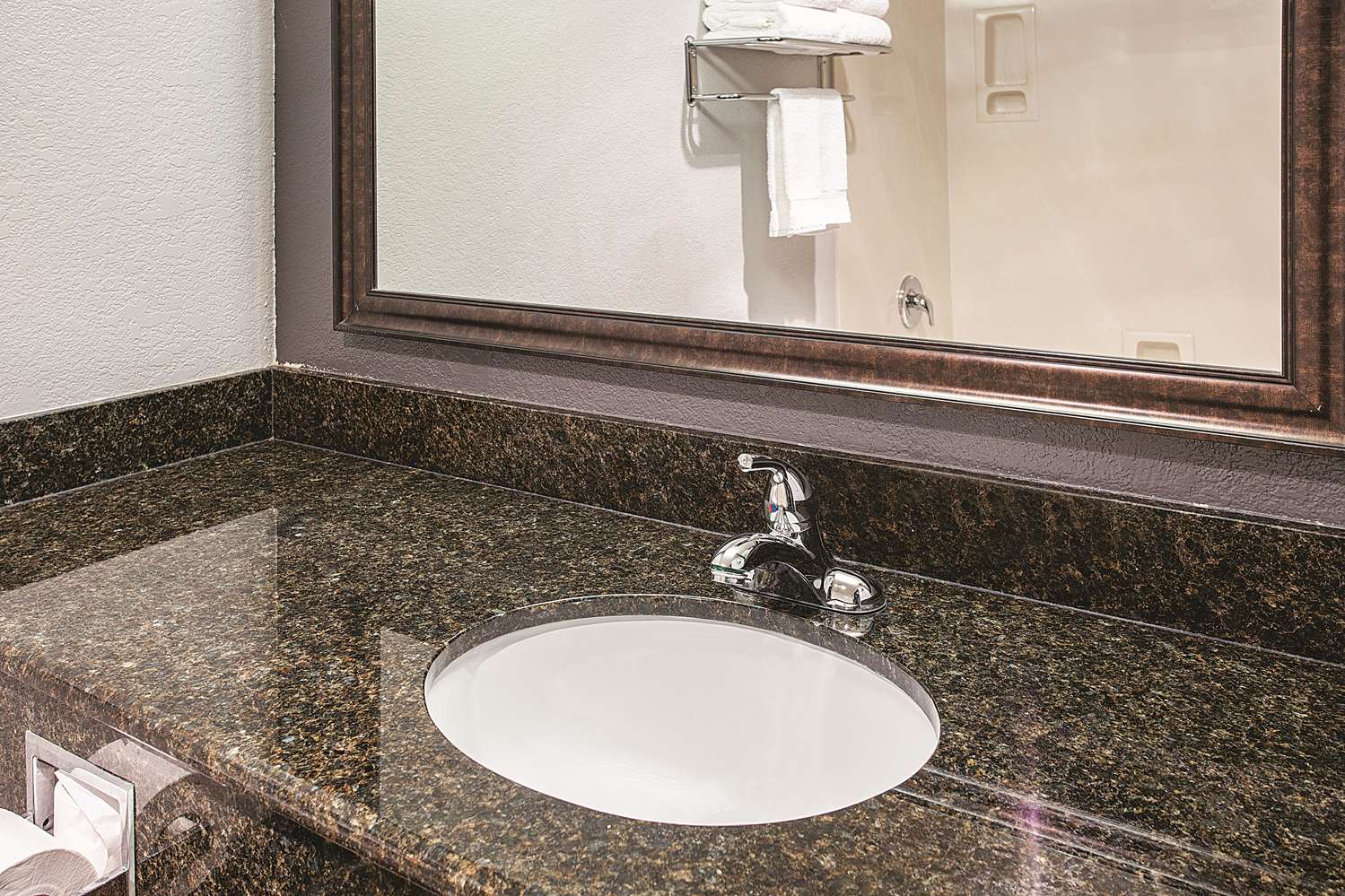La Quinta Inn & Suites by Wyndham Davis 39/41