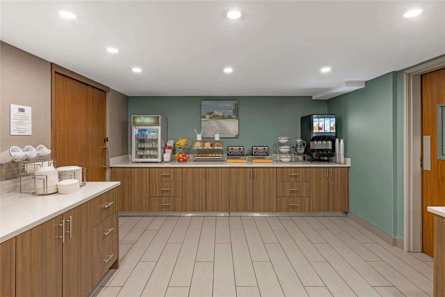 MainStay Suites Oakbrook Terrace - Chicago 8/24