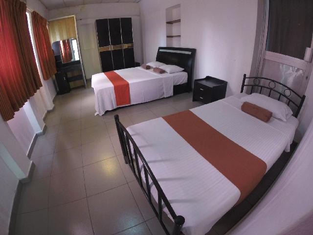 Room, Triple