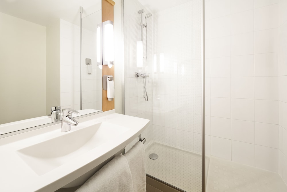 IBIS MONTELIMAR NORD 14/69