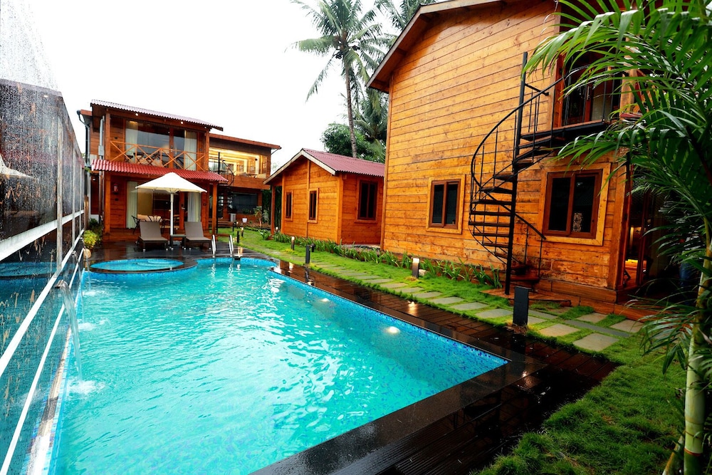 Wooden ECR Sea Resort 55/59