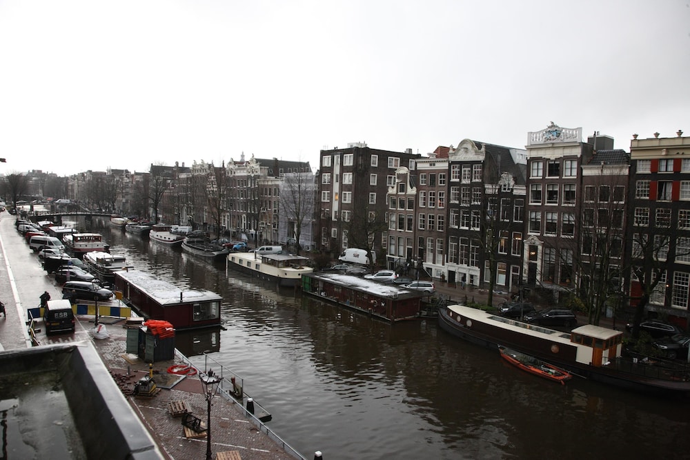 Hotel Canal View 21/32