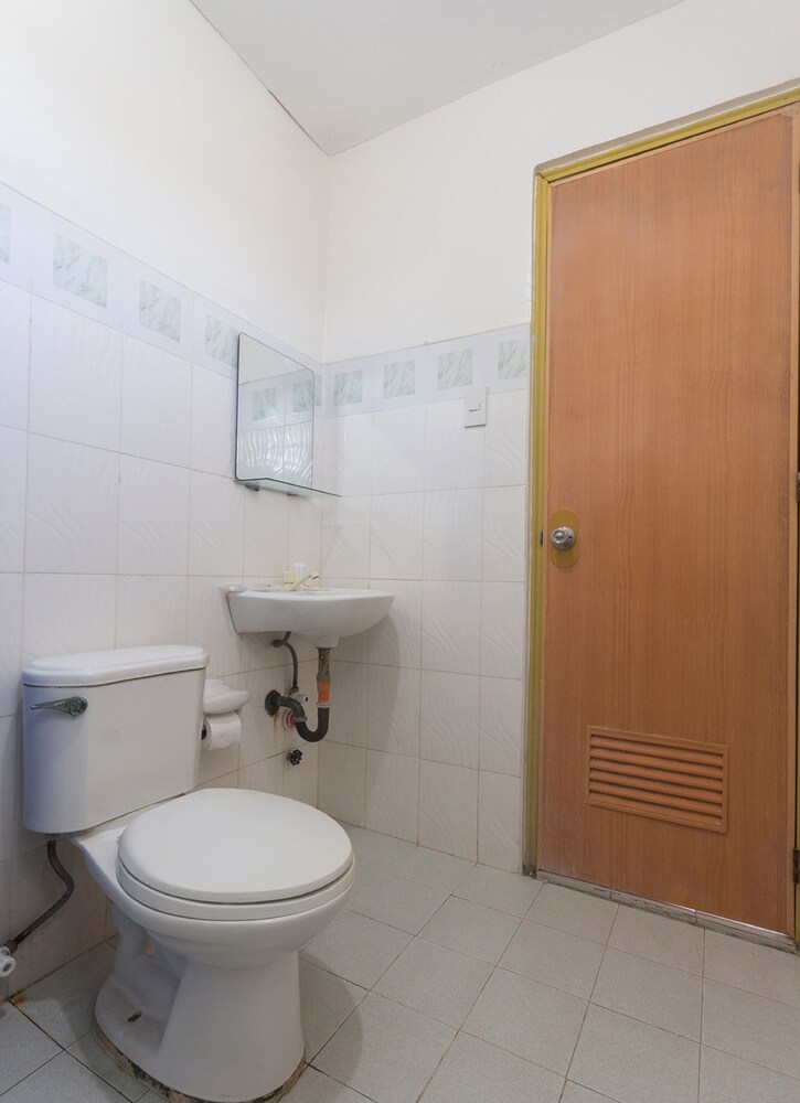 Oyo 556 3JS And K Apartment 17/17