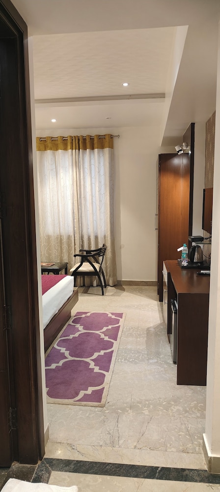 Fabhotel Taj Nagari 32/50