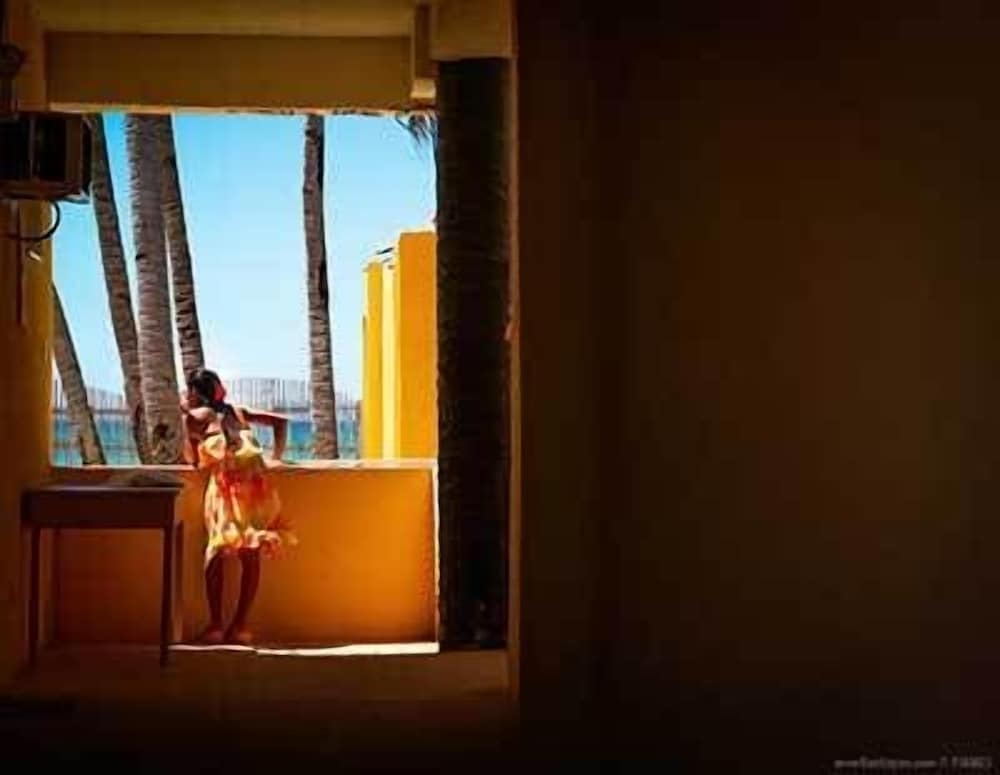 Marlins Beach Resort 7/65