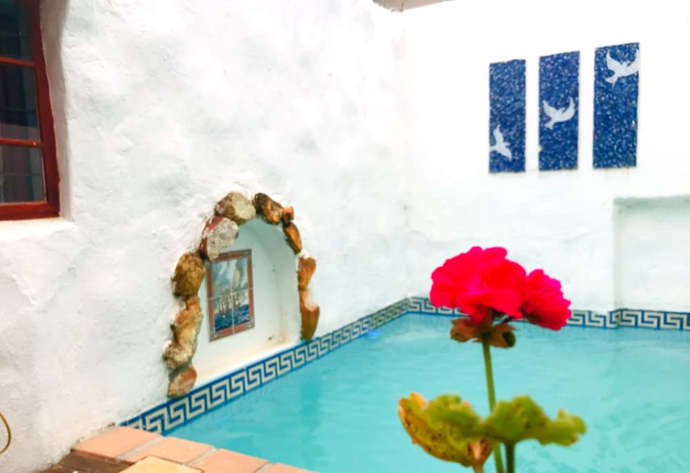 Athenian Villa 42/50