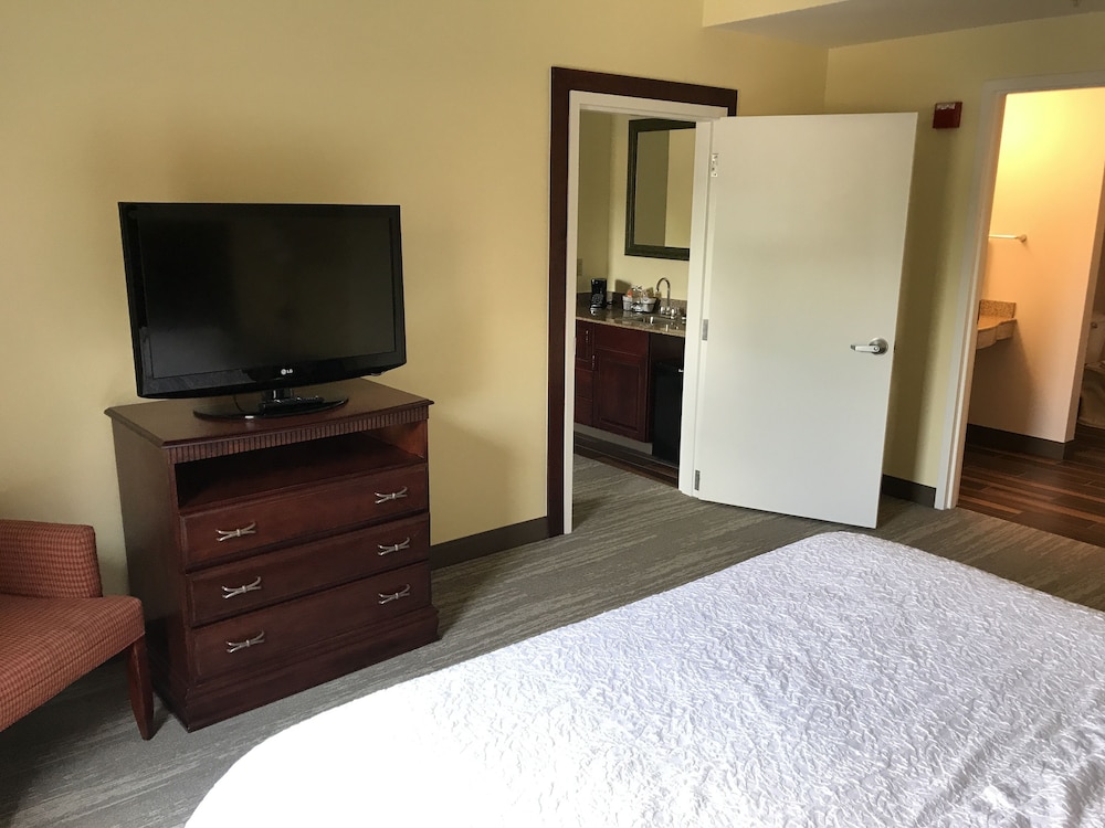Hampton Inn & Suites Lamar 12/51