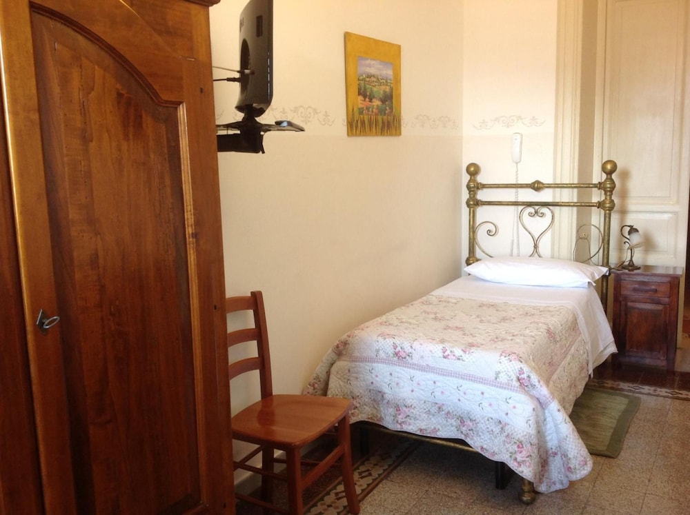 Albergo Cavour 22/35
