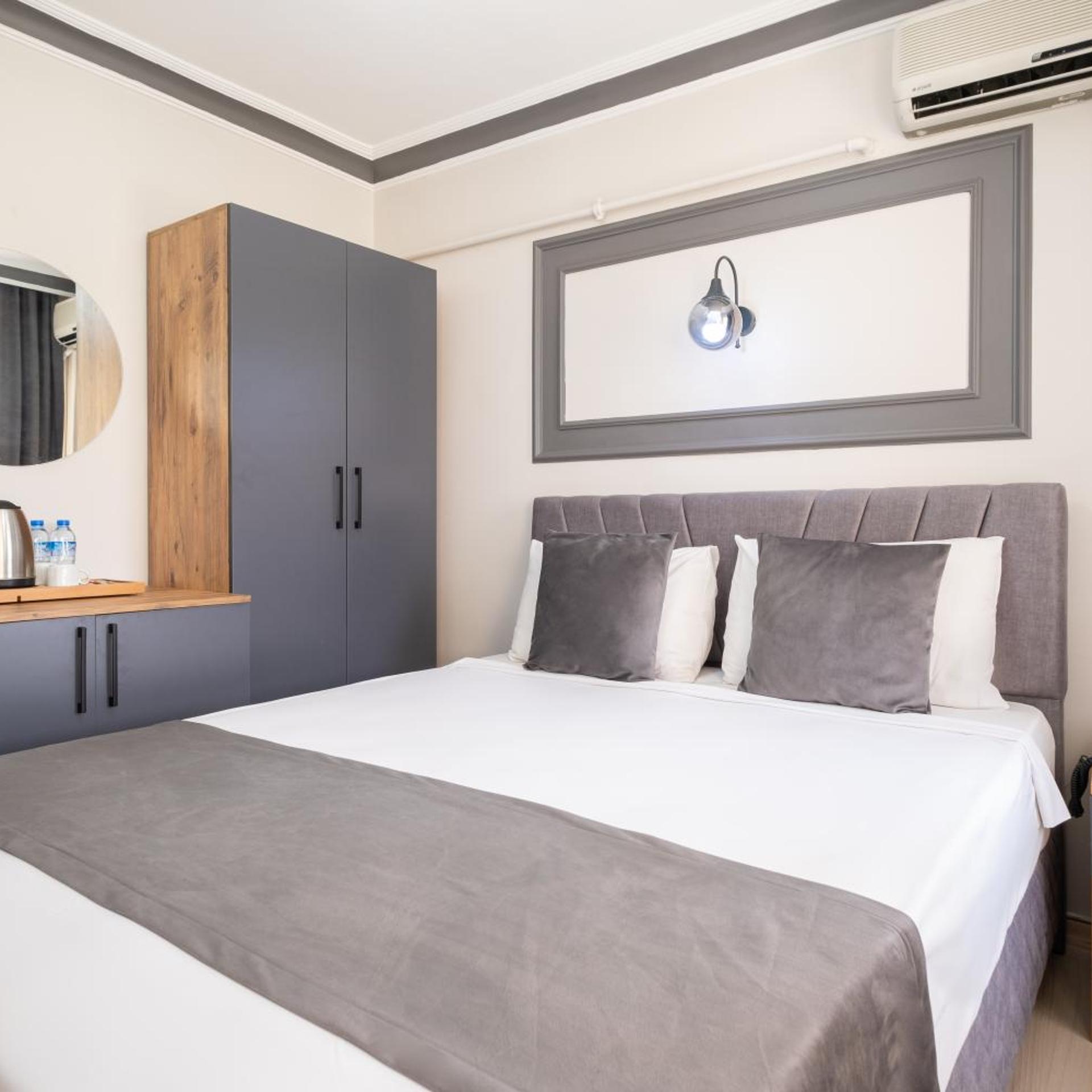 غرفة بسرير مزدوج بشرفة، Sur Hotel 6/10
