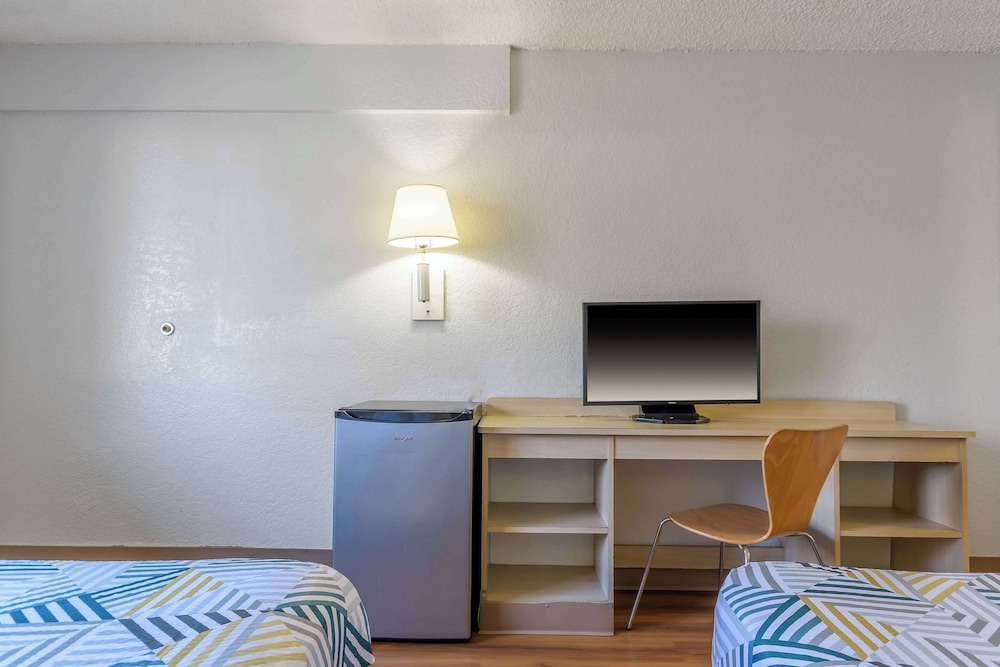 Motel6 Hayward, CA – Silicon Valley Gateway 44/61