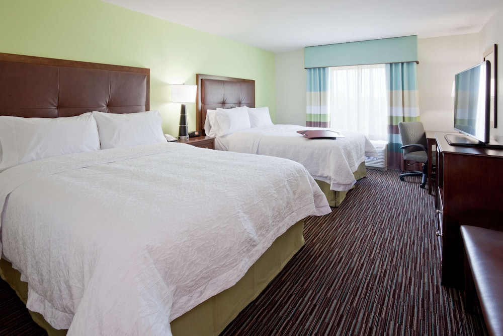 Hampton Inn & Suites Minneapolis/West-Minnetonka 6/25