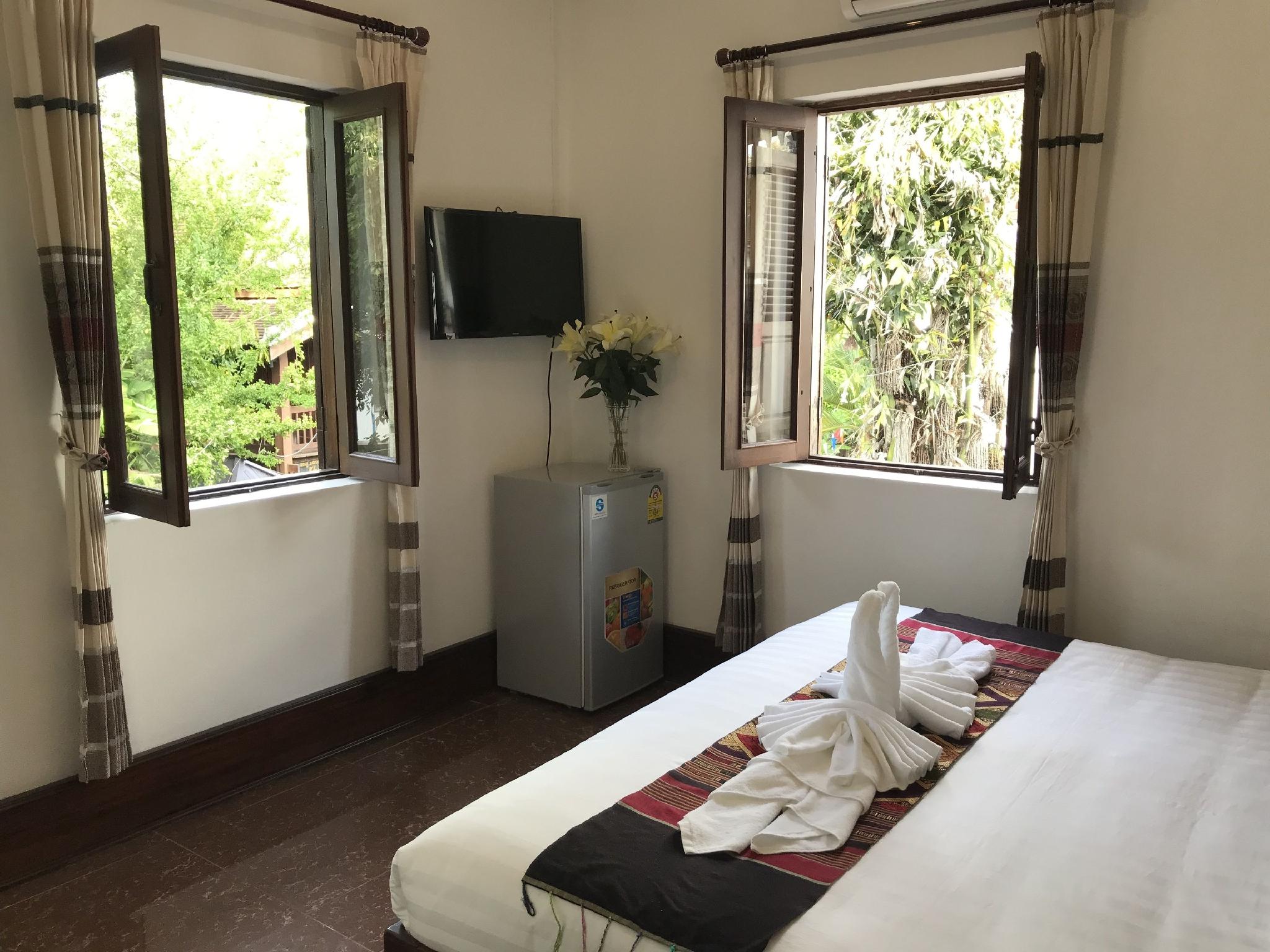 DELUXE, DOUBLE BED