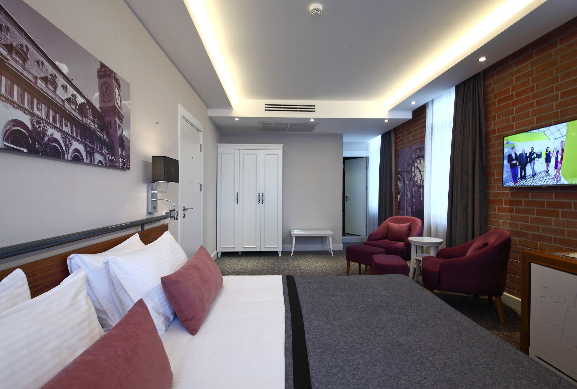 rooms