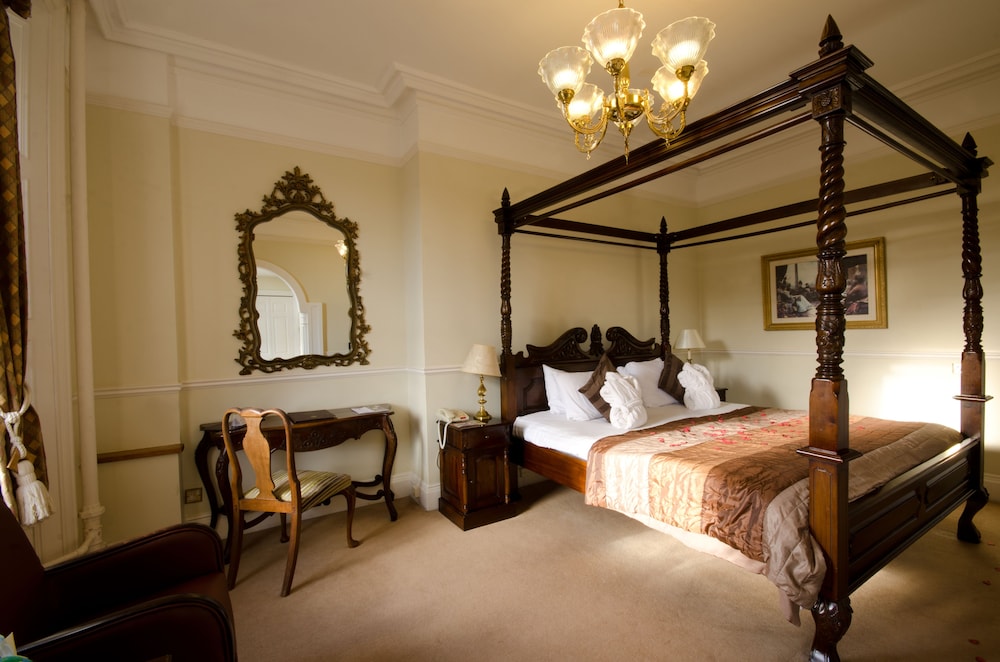 Hatton Court Hotel 20/48