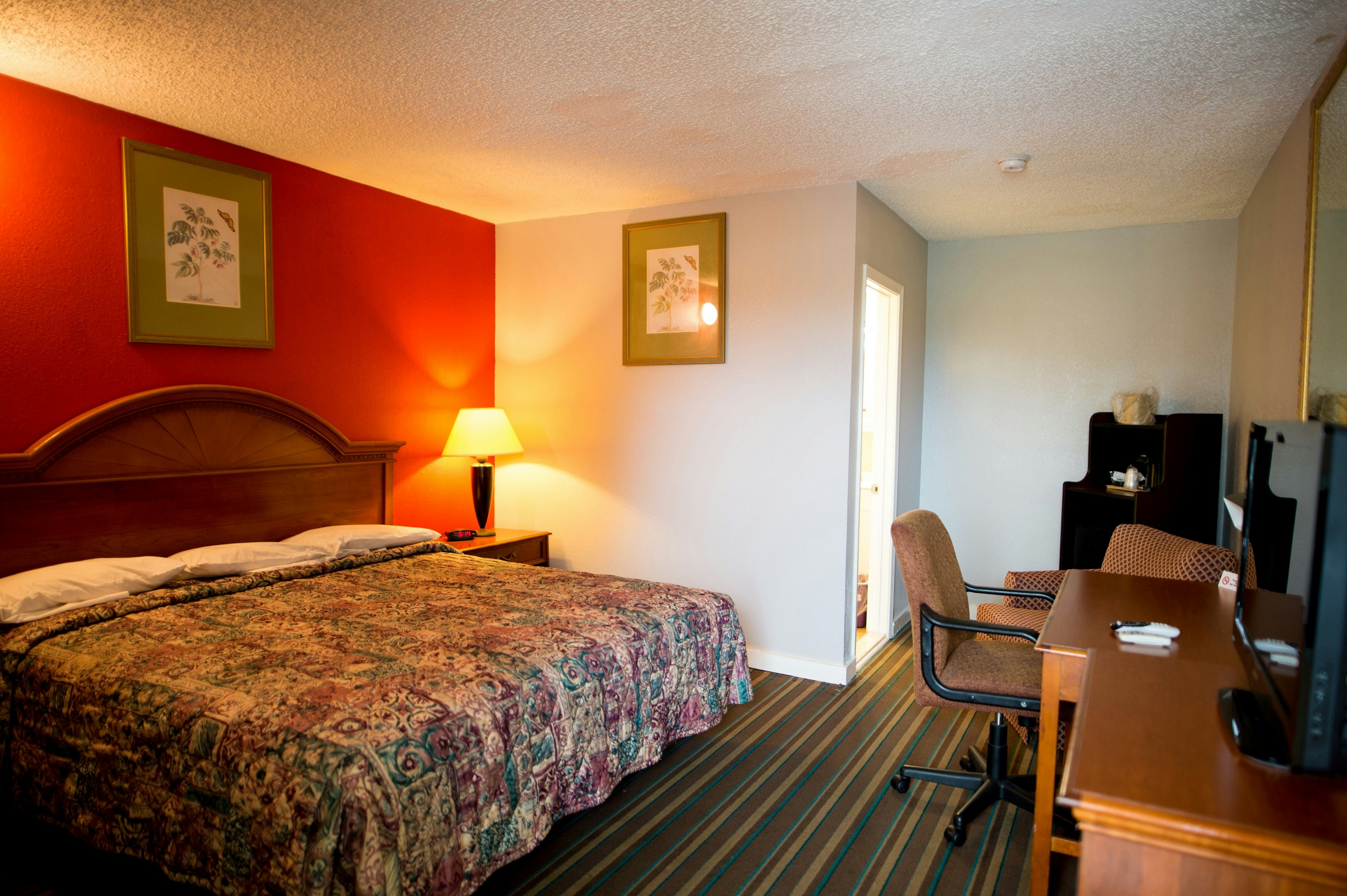 Scottish Inn & Suites Bensalem 4/9