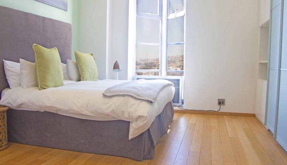 ITC Hospitality Group Penthouse 2 Bedrooms Cartwright s Corner 8/38