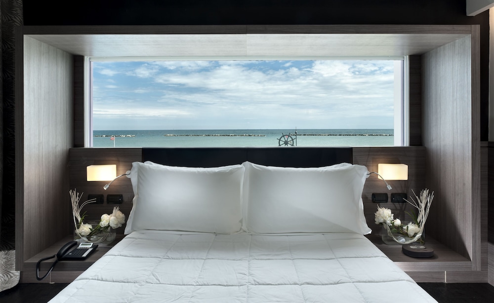 Hotel Lungomare 2/35