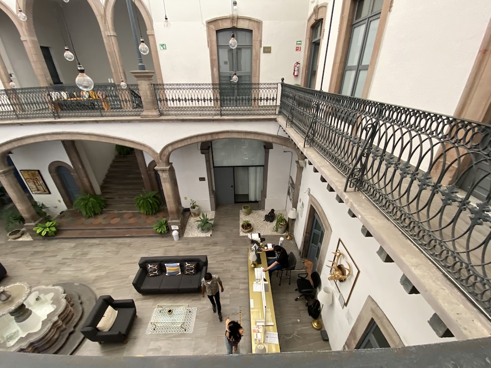 Hotel Markee 11/50