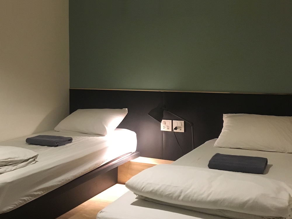 Standard, Twin Beds, Shared Bathroom, No Window