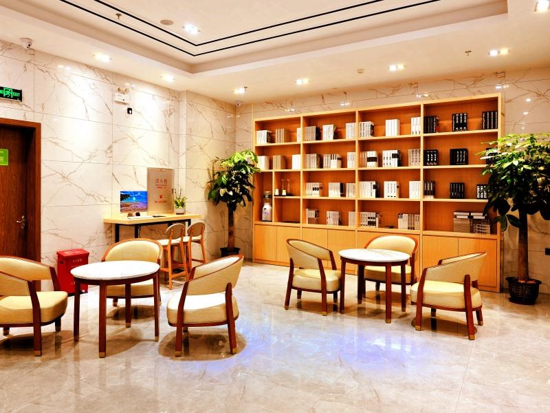 GreenTree Inn Haikou City Wuzhishan Road 24/33