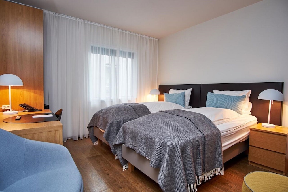 STANDARD, DOUBLE OR TWIN BED