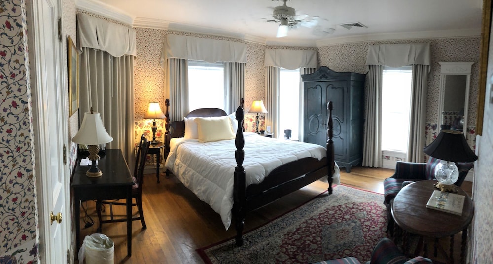 Beaufort Inn 23/64