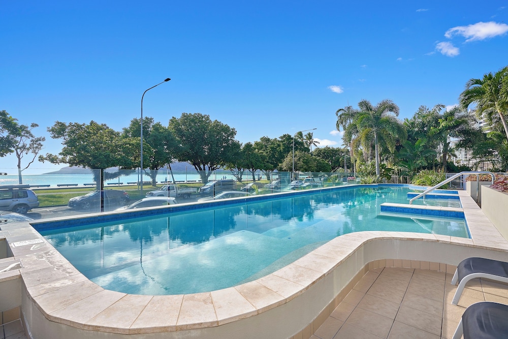 Vision Cairns Apartments 68/72