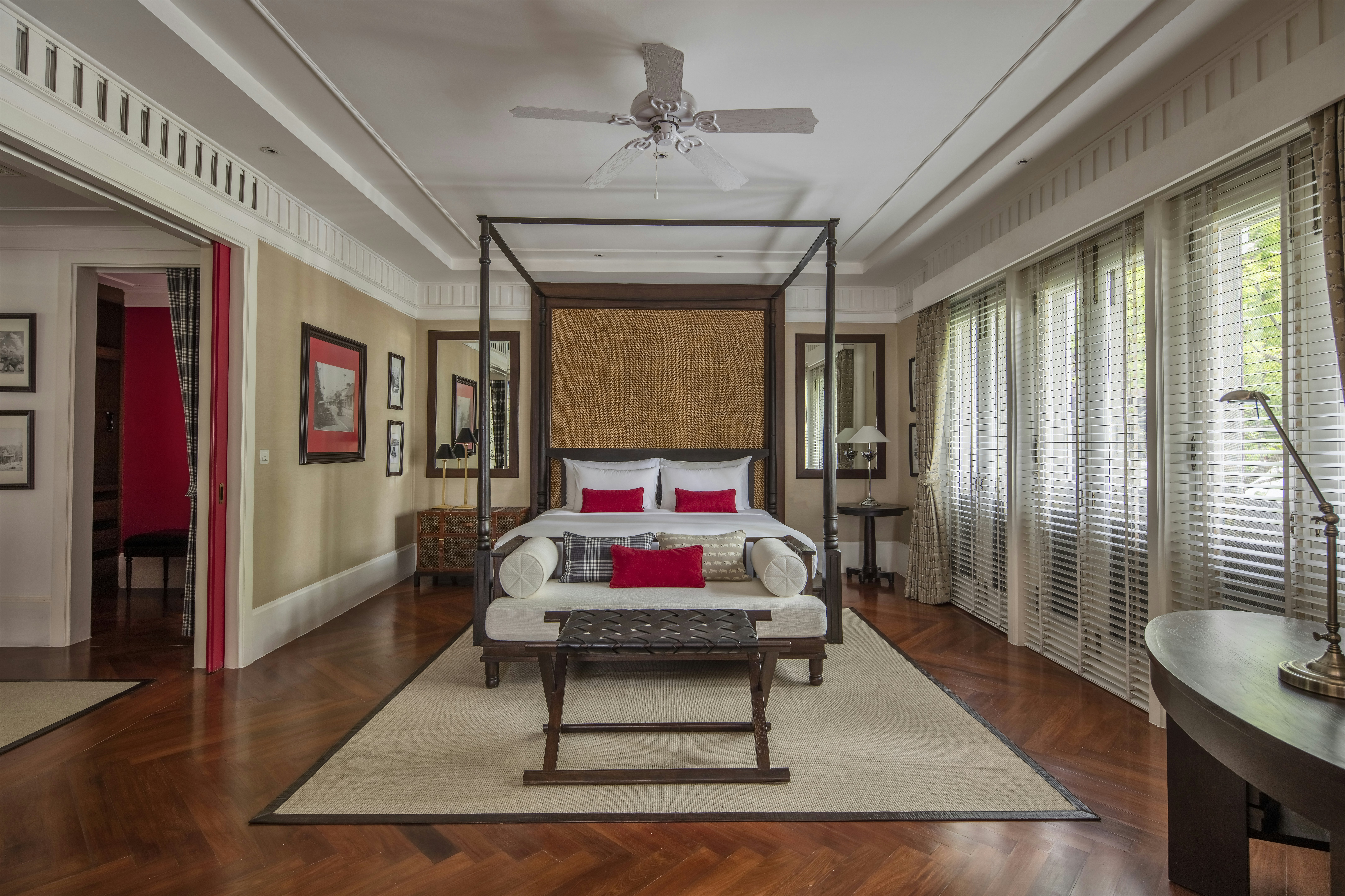 Louis Leonowens Pool Suite