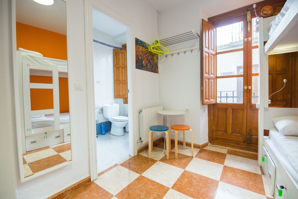 Oh My Hostel 16/50