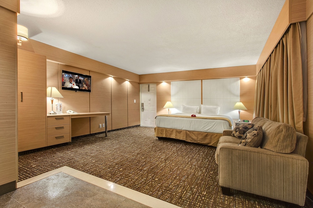 Ocean Beach Club Hotel 30/44