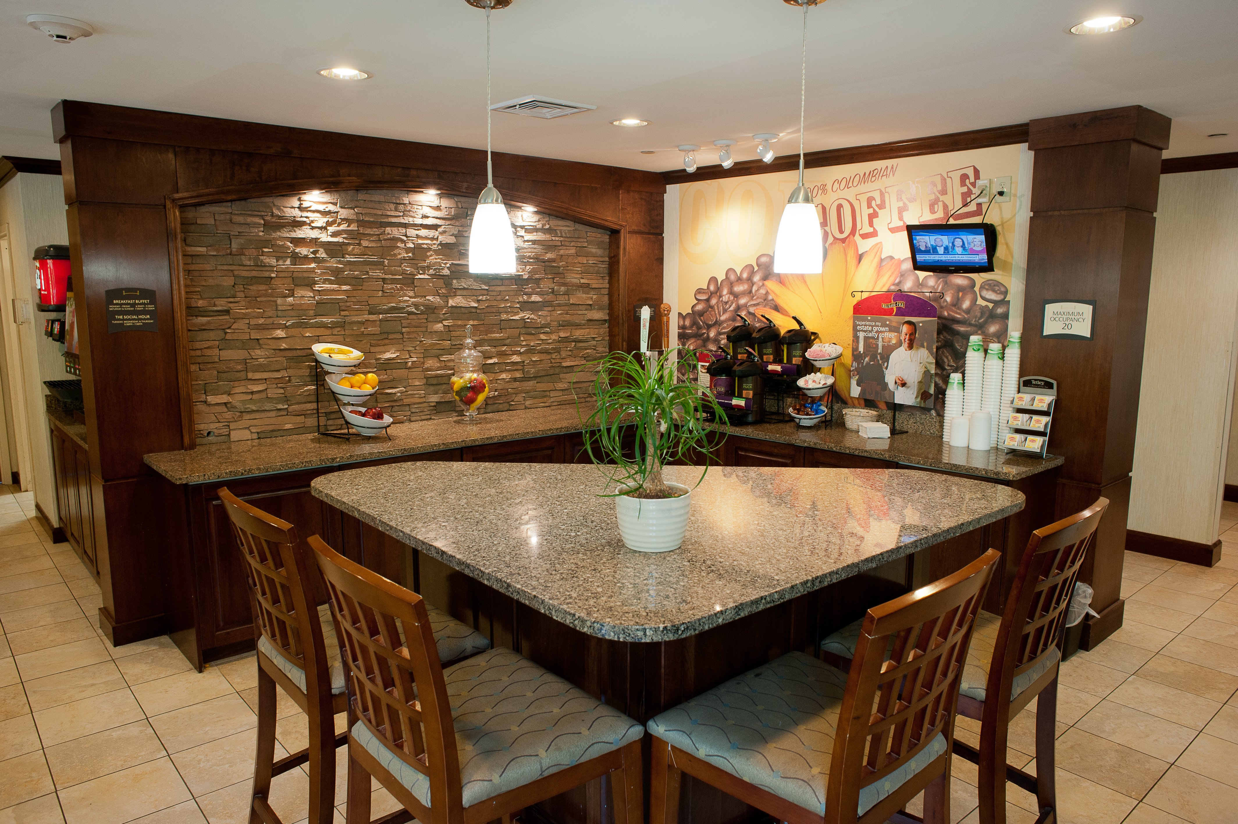 Staybridge Suites East Stroudsburg Poconos 49/69