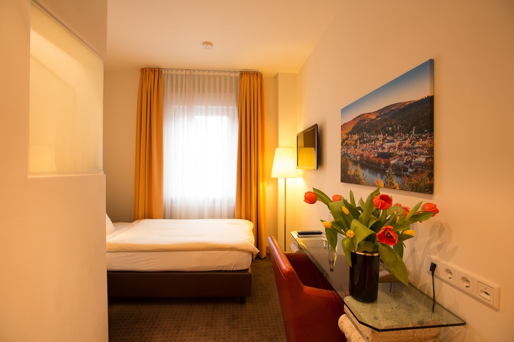 HOTEL HEIDELBERGER HOF 31/65